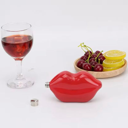 Big juicy lips flask